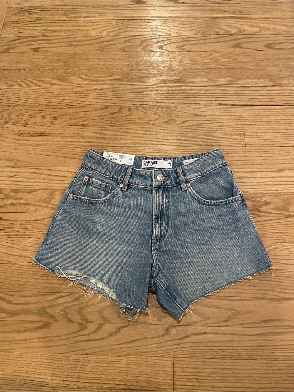 NWT Garage Frayed Hem Denim Shorts